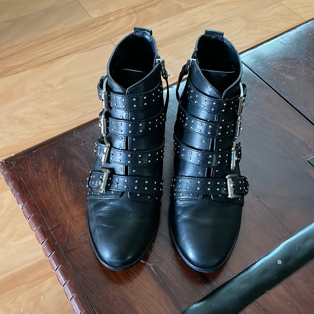 Ankle boots